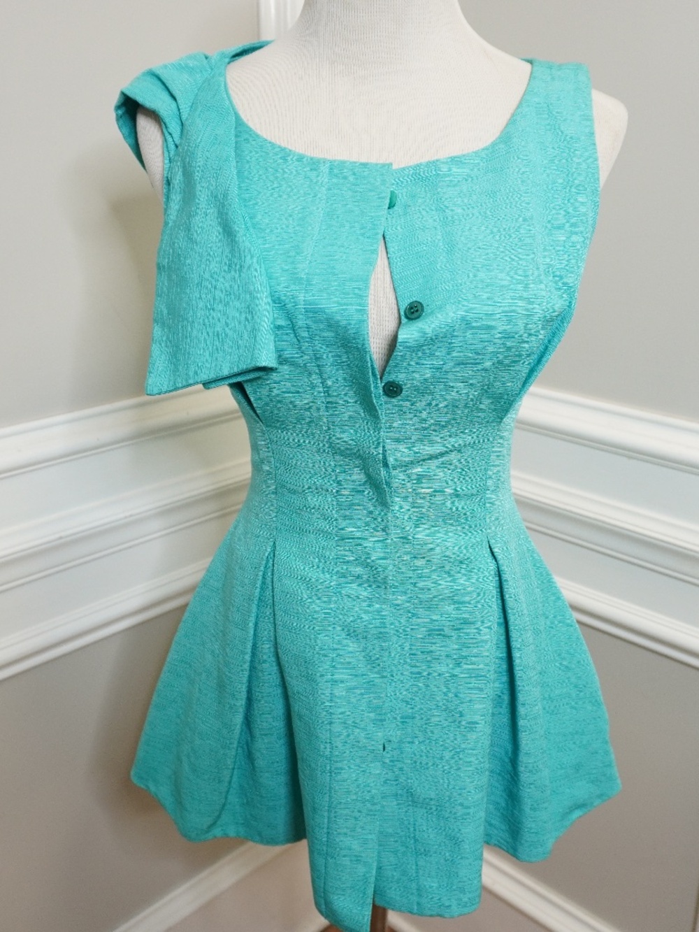 Peter Dom Spring 2011 turquoise sleeveless cocktail vest/mini dress, Size US 2